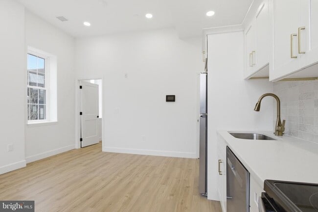 Photo - 100 W Front St Unit 1A