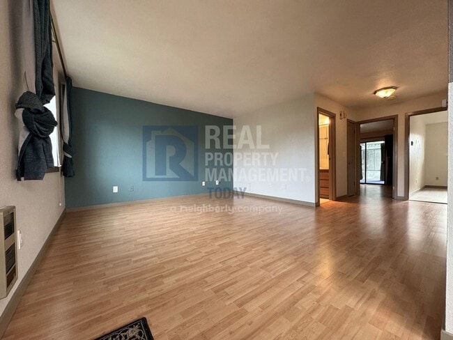 Photo - Charming 2 Bedroom Home with Large Yard & Garage!