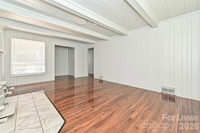 Photo - 217 Bennett St