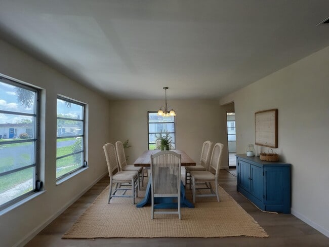 Photo - 16 Tangerine Ct