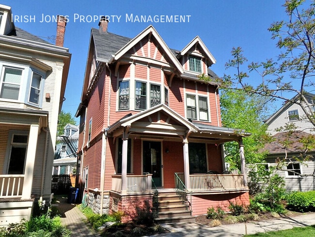 Building Photo - 542 Norwood Ave Rental