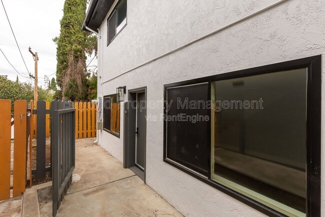 Photo - 5464 Gilbert Dr