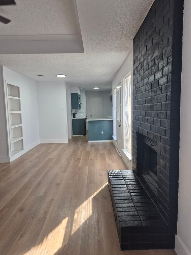 5124 Trail Dust Ln