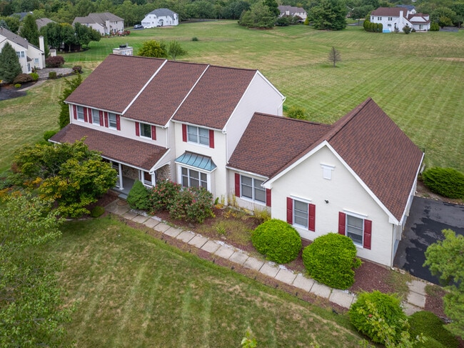 Photo - 11 Endicott Ln