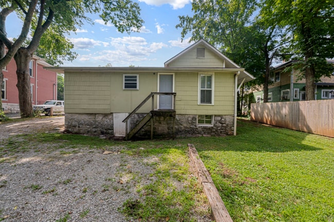 Photo - 1357 Park St