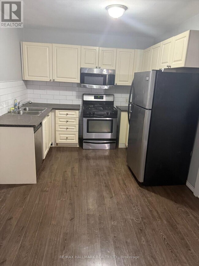 Photo - 46 Grove St Unit Upper