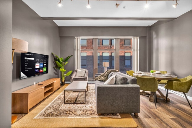 Building Photo - 668 Euclid Ave Unit ID1312574P Rental
