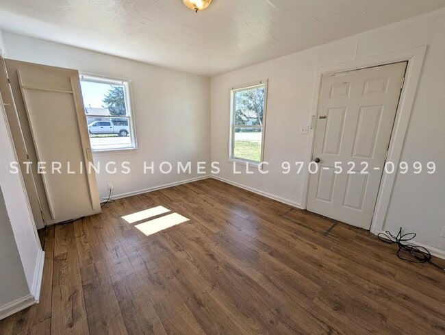 Photo - 831 Hamilton St