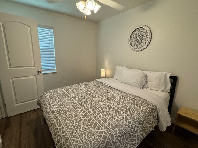 Photo - 626 Jack Stephens Dr Unit SI ID1296529P