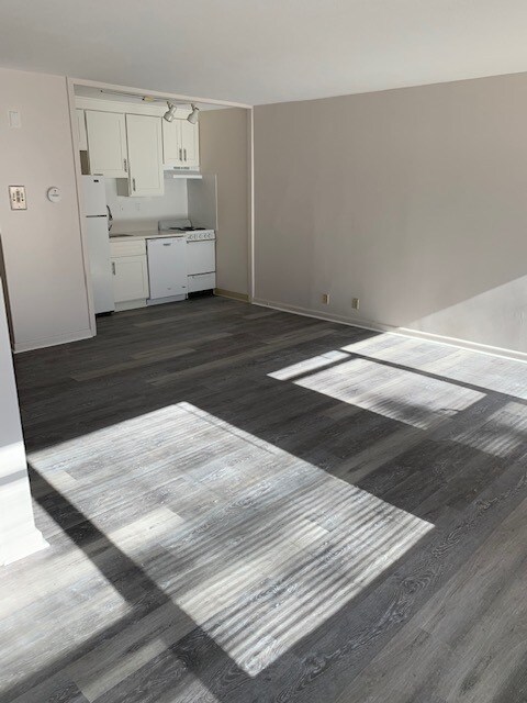 Photo - 10 Hammond Pond Pkwy Unit 106