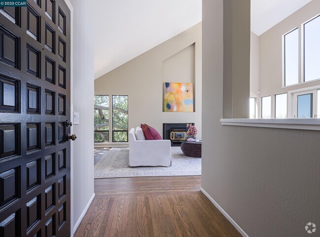 Building Photo - 47 El Gavilan Rd Rental