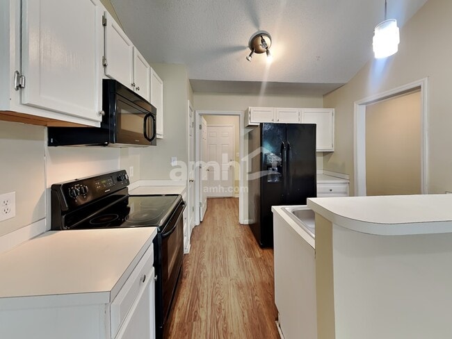 Photo - 4902 Hunters Bluff Dr