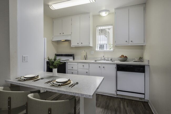 Renaissance Park Apartments
