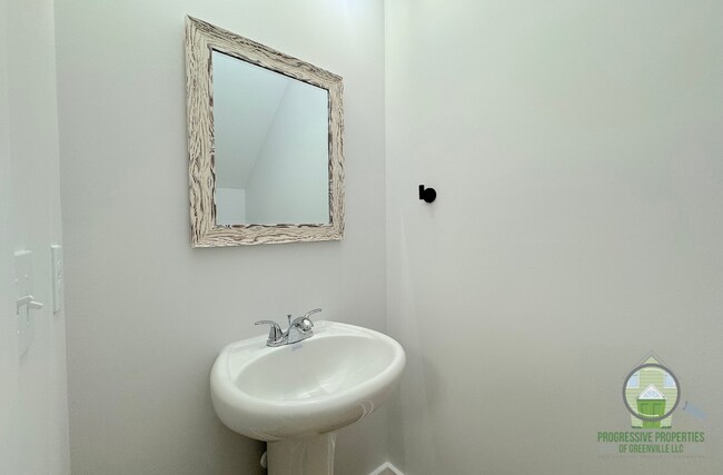 Photo - 7 Robin Hood Rd