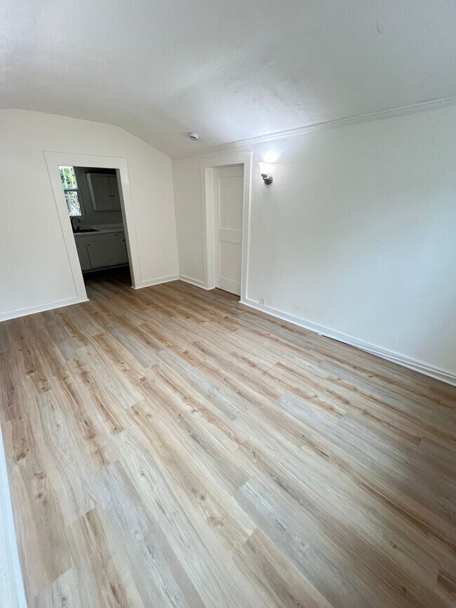 Photo - 932Edge Unit 932 1/4