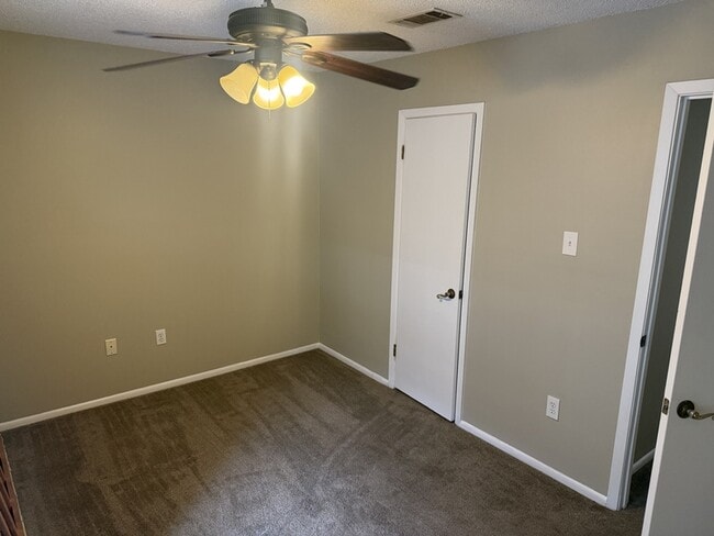 Photo - 820 Meadow Glen Ave