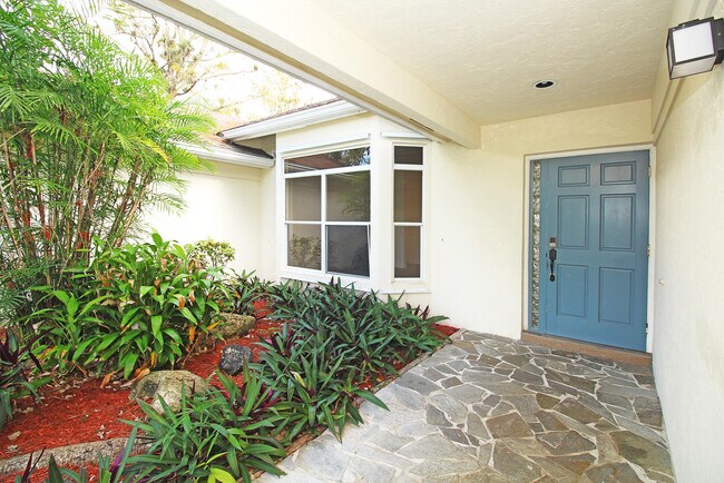 Photo - 896 Rose Ct