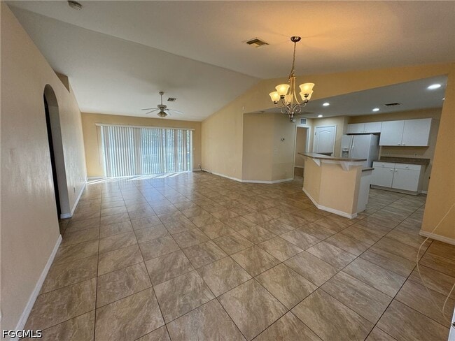 Photo - 224 Kismet Pkwy E