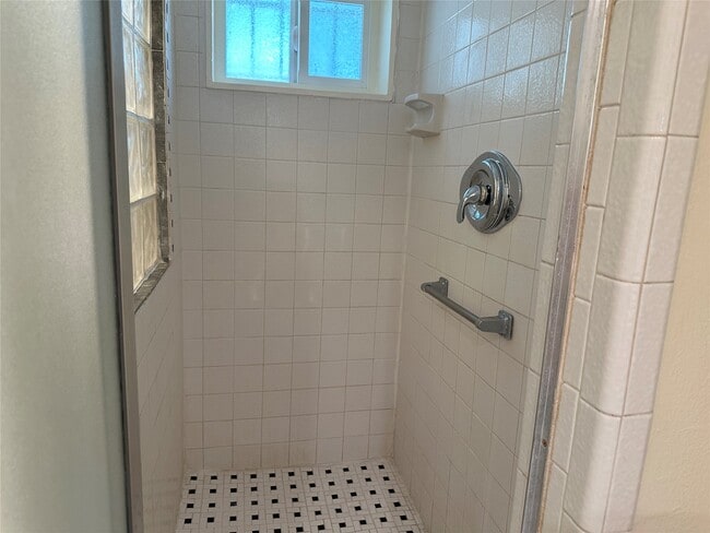 Photo - 2826 Green Fields Dr