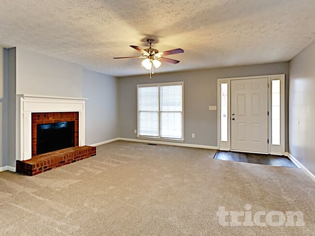 Photo - 262 Maplelake Dr