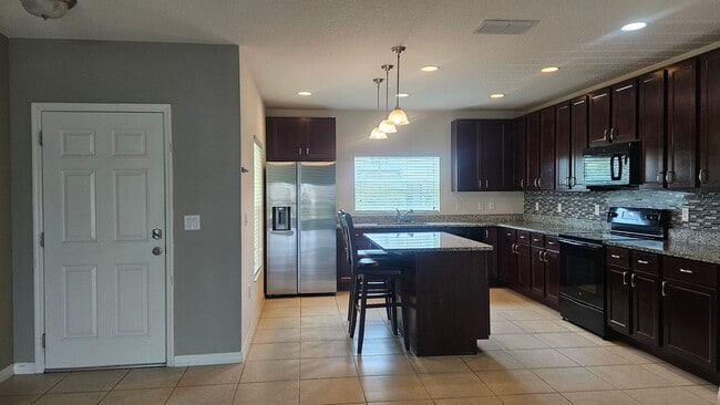 Photo - 233 Primrose Dr