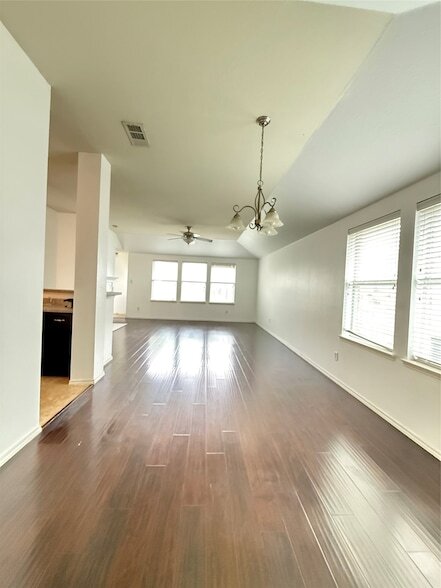 Photo - 13216 Fencerow Rd