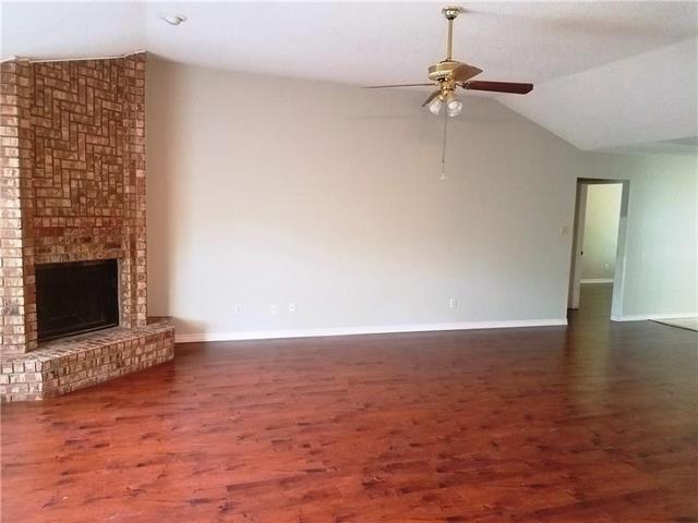 Photo - 2425 Inverness Dr