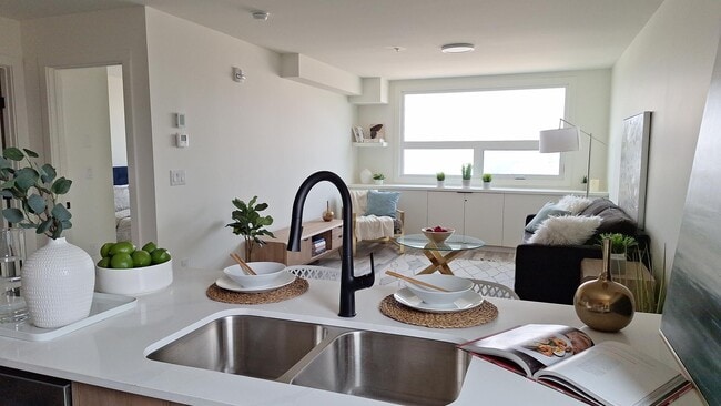 Pet-friendly living space - 1800 4th St SW