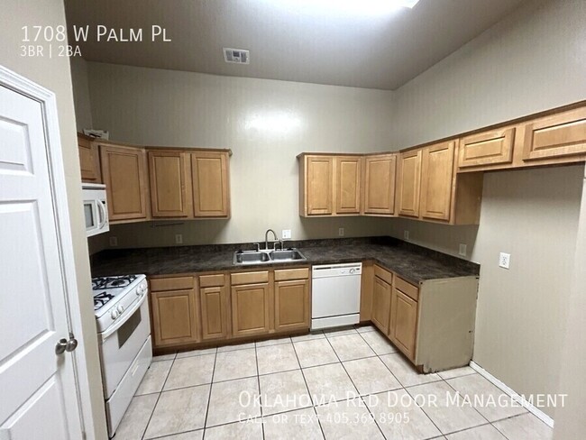 Photo - 1708 W Palm Pl