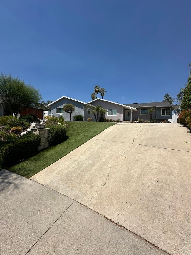 Building Photo - 5741 Larryan Dr Rental