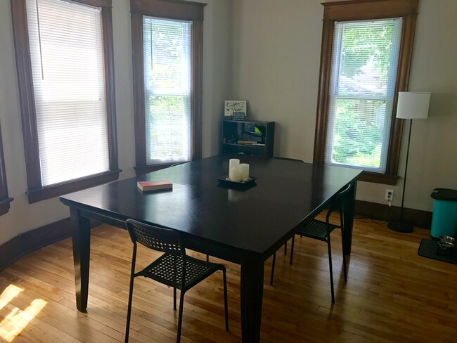 Photo - 4-Bedroom House Close to U of M Campus