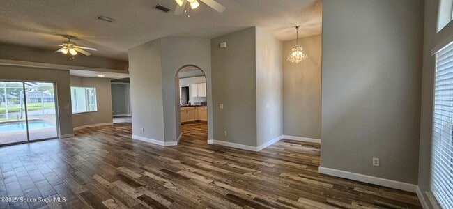 Photo - 5010 Somerville Dr