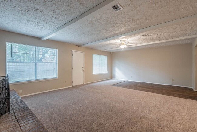 Photo - 6015 Knotty Post Ln