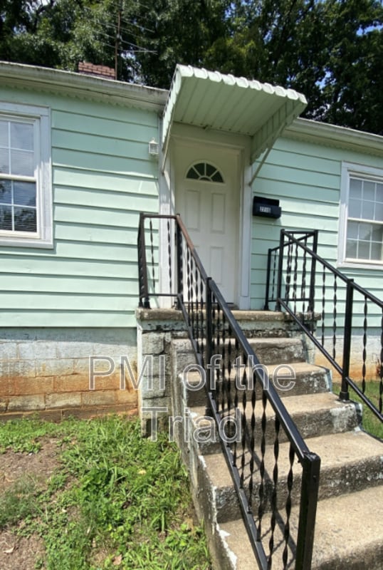 Photo - 2716 Ivy Ave