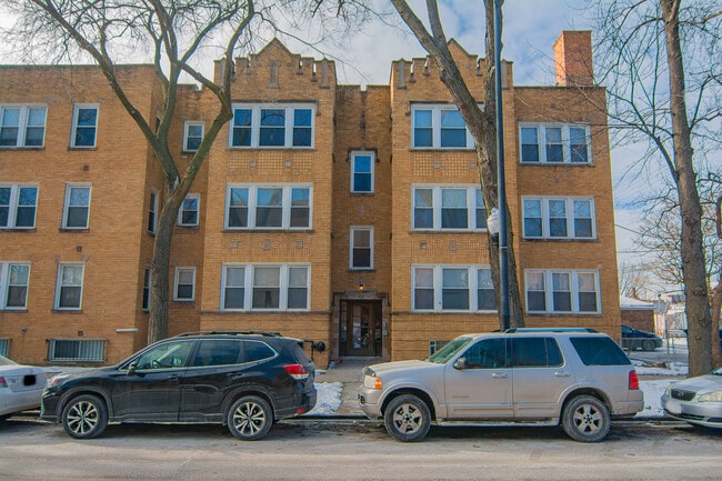 Photo - 2750 N Kostner Ave House