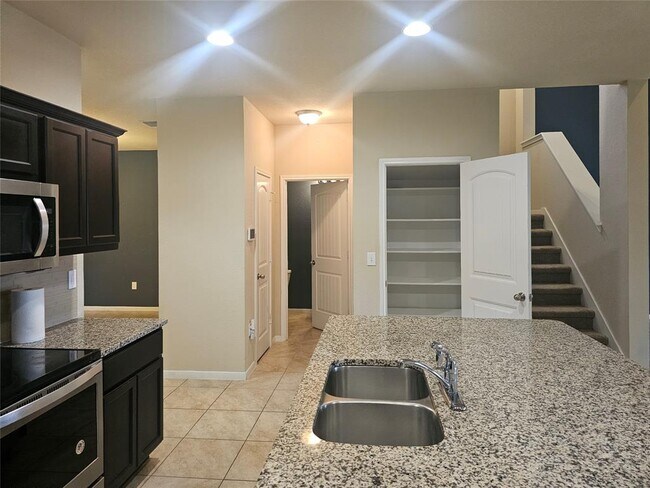 Photo - 3112 Armidale Dr