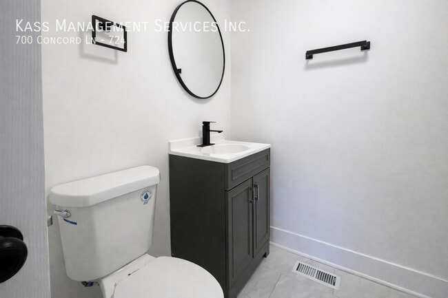 Photo - 700 Concord Ln Unit 724