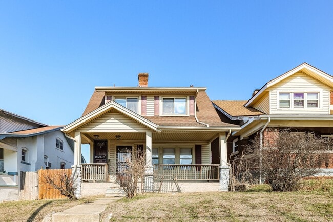 Photo - 4009 E 3rd St Unidad 3