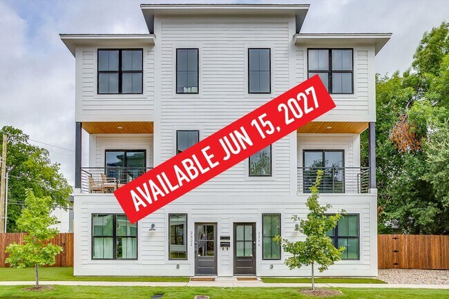 Building Photo - 2322 Benbrook Blvd Unit For Applications