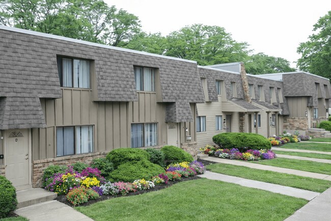 Knollwood Apartments