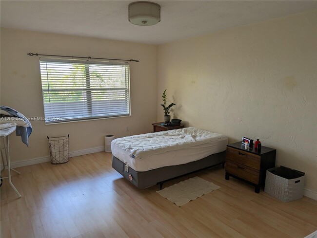 Photo - 1205 Mariposa Ave Unit 409