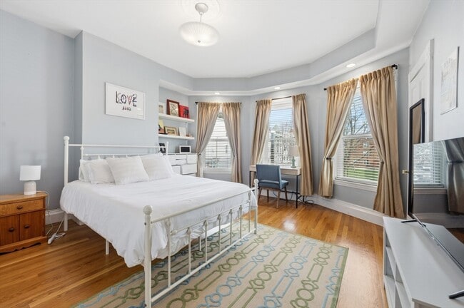 Photo - 627 E 6th St Unit 2