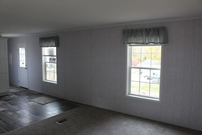 Photo - 2 Bedroom Mobile Home  in Shrewsbury Township
