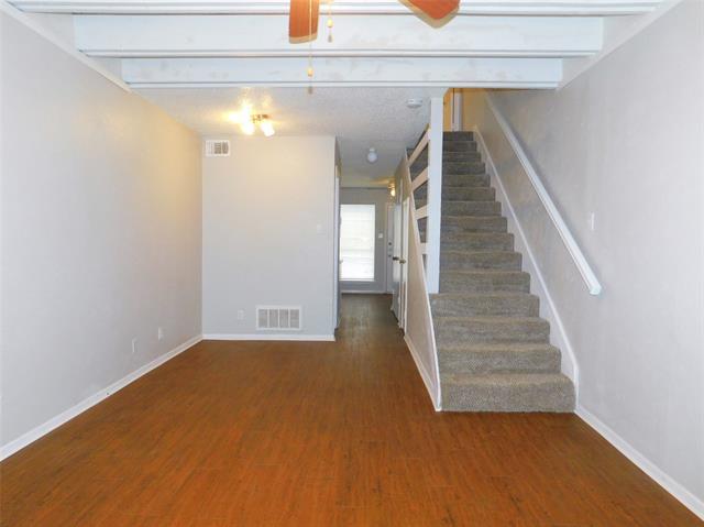 Photo - 1911 Kingswood Ct