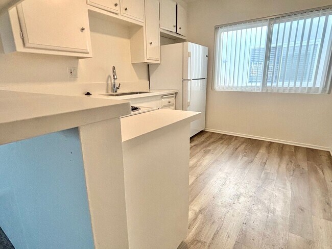 Photo - 205 Avenue H Unidad 14