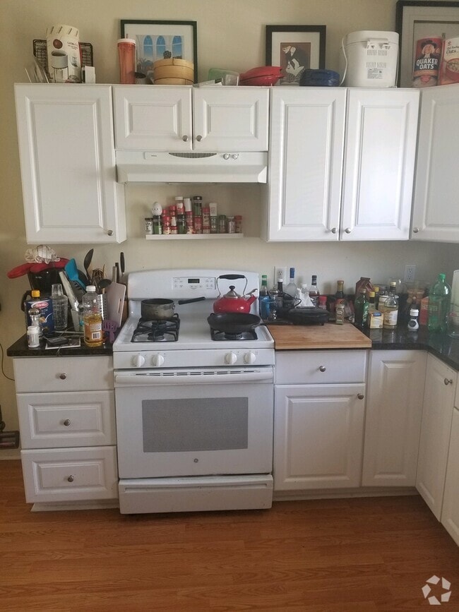Building Photo - 21 Belknap St Unit 23 Rental