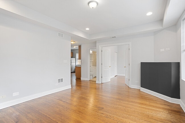 Photo - 2015 W Jarvis Ave Unit 2