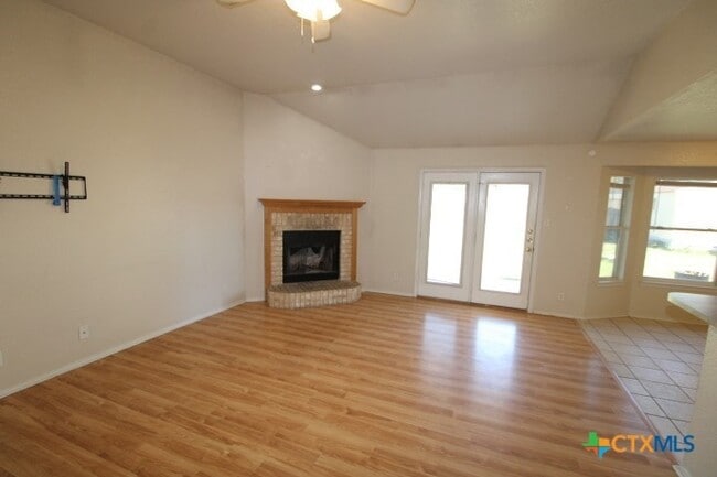 Photo - 4202 Jake Spoon Dr