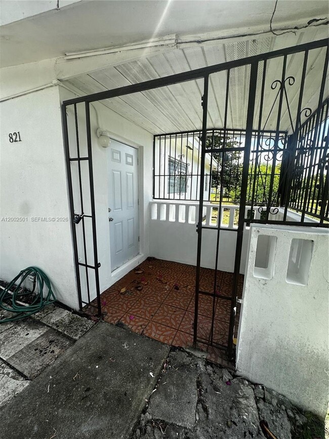 Photo - 821 SW 2nd St