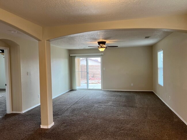 Photo - 1004 Desert Paintbrush Loop